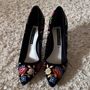 Alice + Olivia Black Heels with Colorful Floral Embroidery